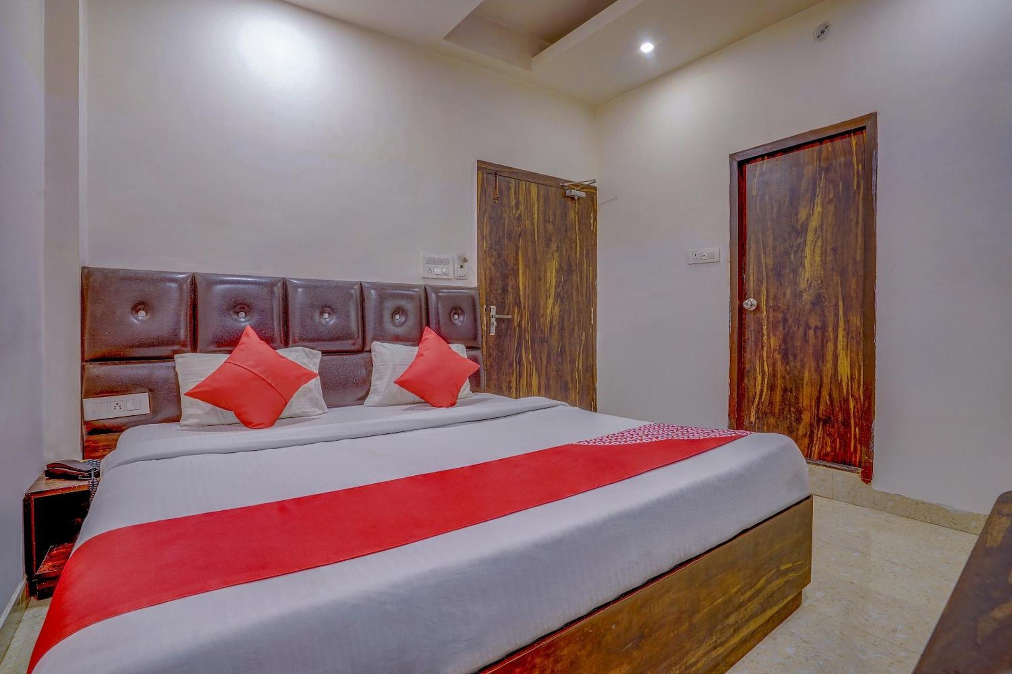 Super Hotel O Traveller Inn Lakhnaú Exteriér fotografie