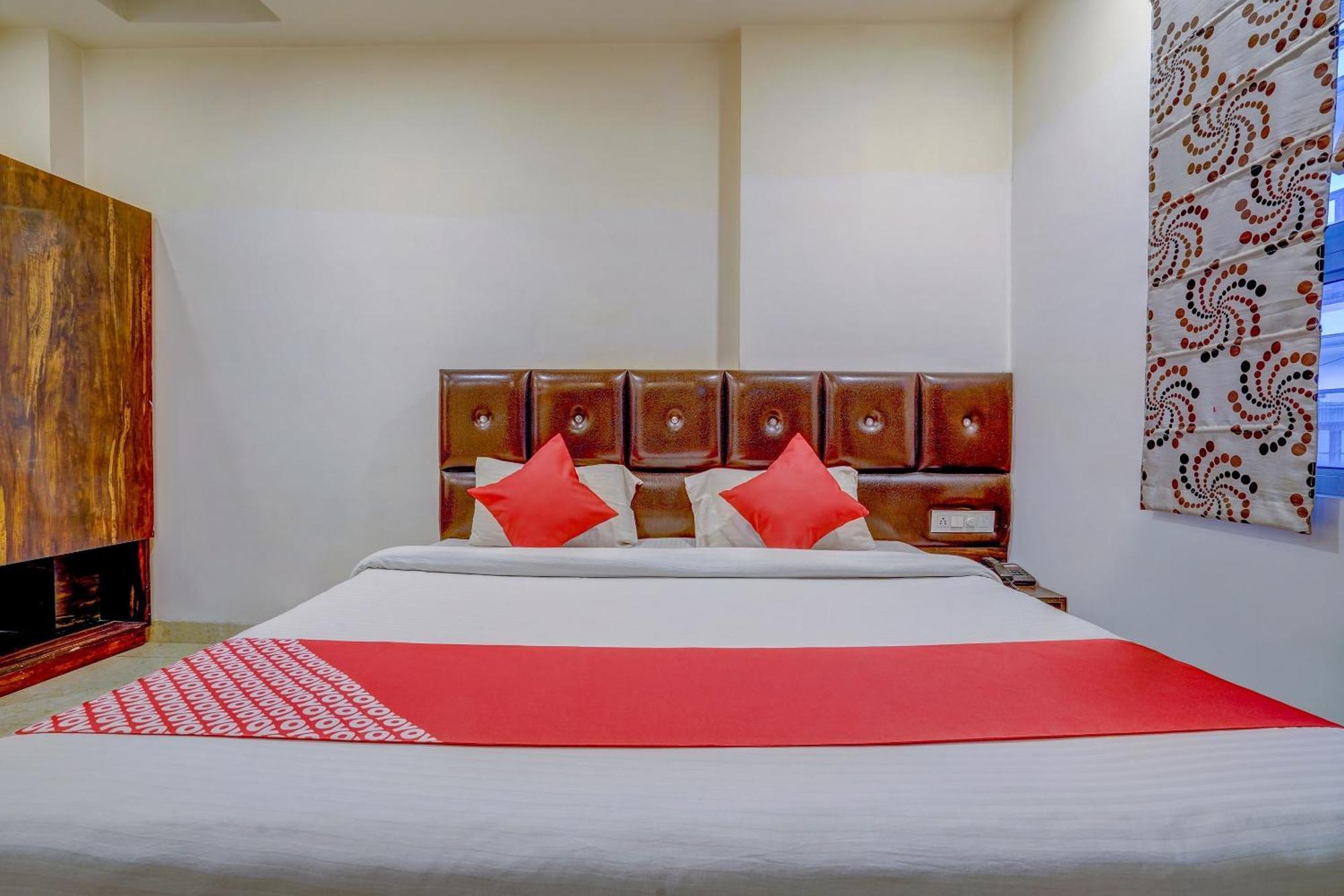 Super Hotel O Traveller Inn Lakhnaú Exteriér fotografie